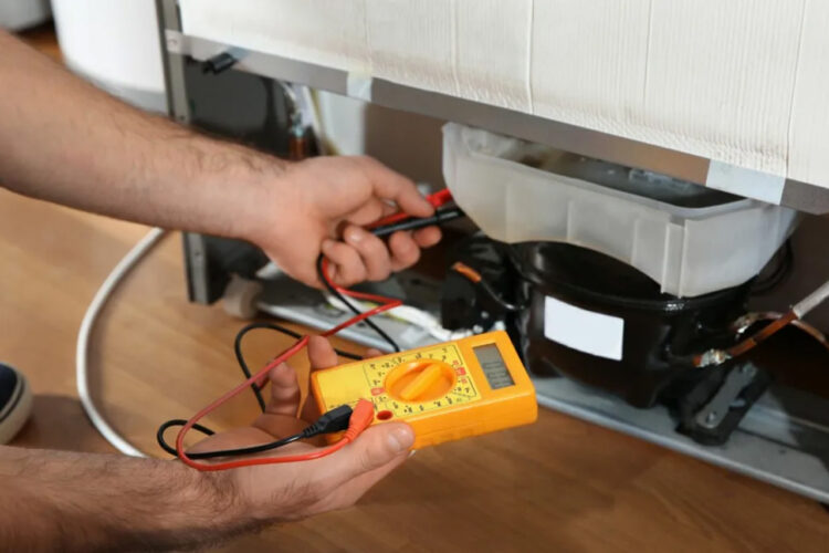 nestandartnyj-remont-kholodilnika-prichiny-i-chto-delat