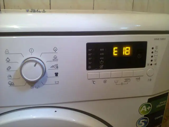 Ошибка E18 в стиральной машине Ошибка E18 в стиральной машине