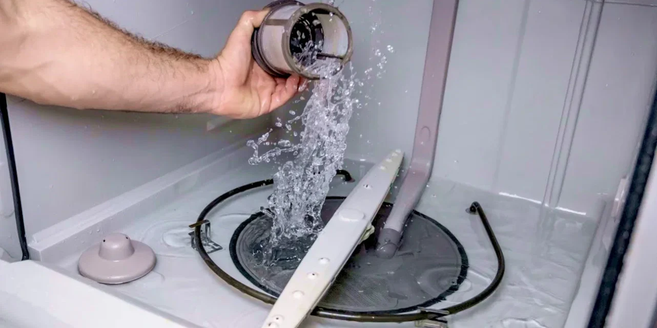 Посудомойка Bosch не сливает воду